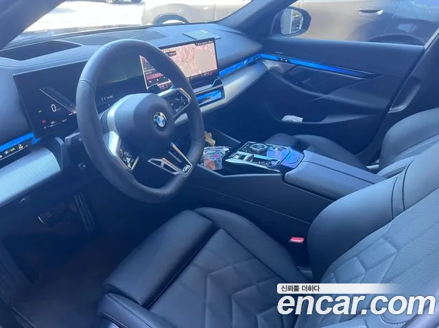BMW 5 Series — Фото автомобиля 15
