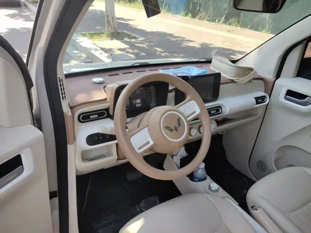 Wuling Hongguang Mini EV — Фото автомобиля 5