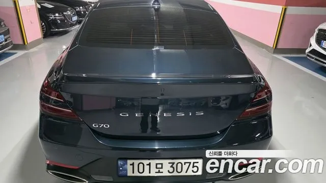 Genesis G70 New — Фото автомобиля 4