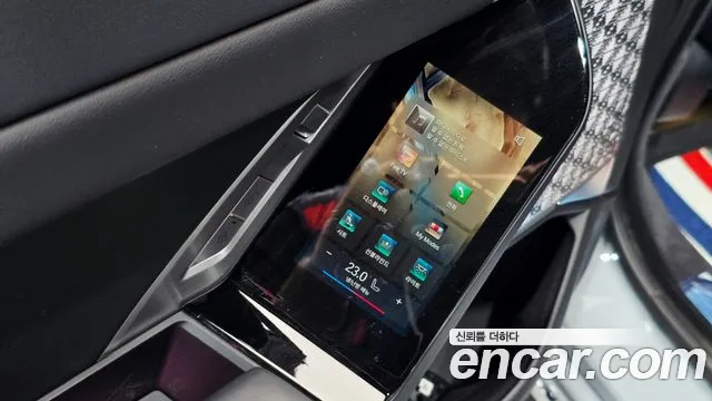 BMW i7 G70 — Фото автомобиля 30