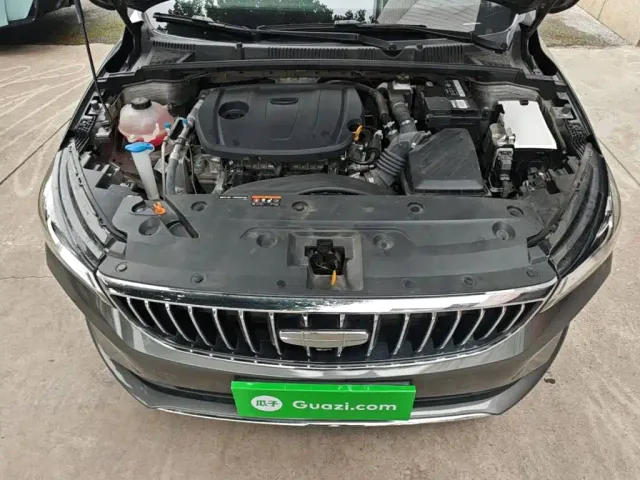 Geely Emgrand — Фото автомобиля 15