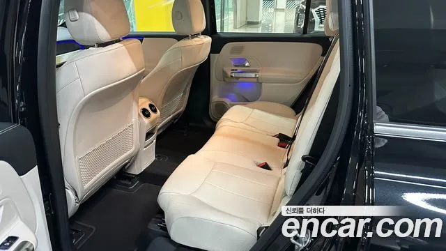 Mercedes-Benz EQB — Фото автомобиля 11