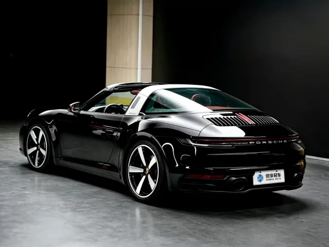 Porsche 911 — Фото автомобиля 3