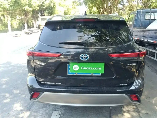 Toyota Highlander — Фото автомобиля 5