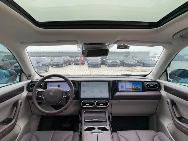 Leapmotor C11 — Фото автомобиля 9