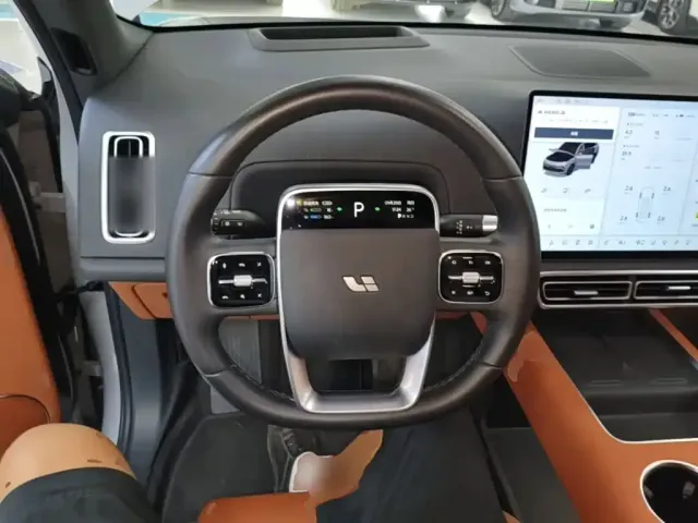 Li Auto L9 — Фото автомобиля 10