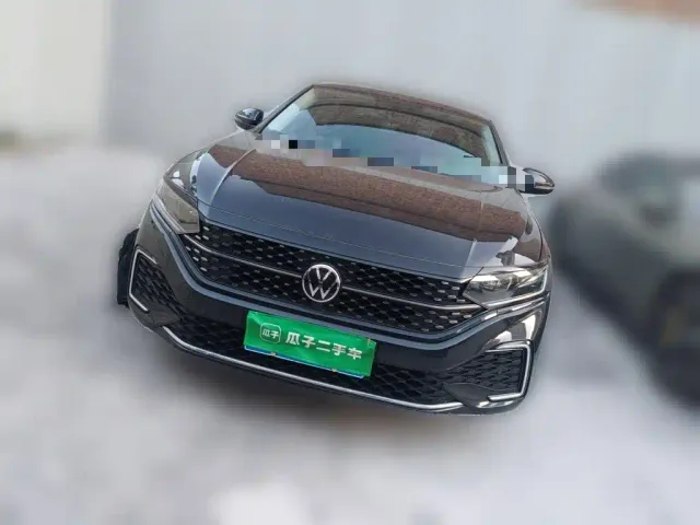 Volkswagen Passat — Фото автомобиля 2