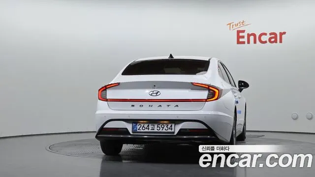 Hyundai Sonata Sonata (DN8) 2.0 LPG(Для проката) — Фото автомобиля 4