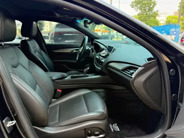 Cadillac CT5 — Фото автомобиля 9