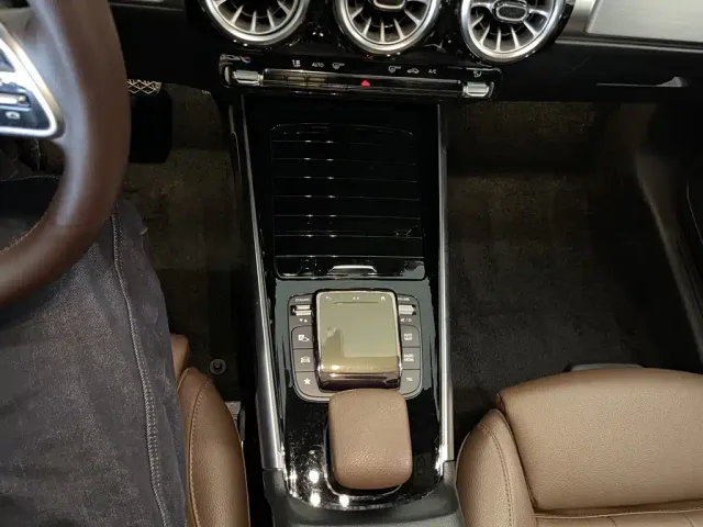 Mercedes-Benz GLB-Class — Фото автомобиля 29