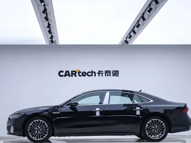 Audi A7L — Фото автомобиля 2