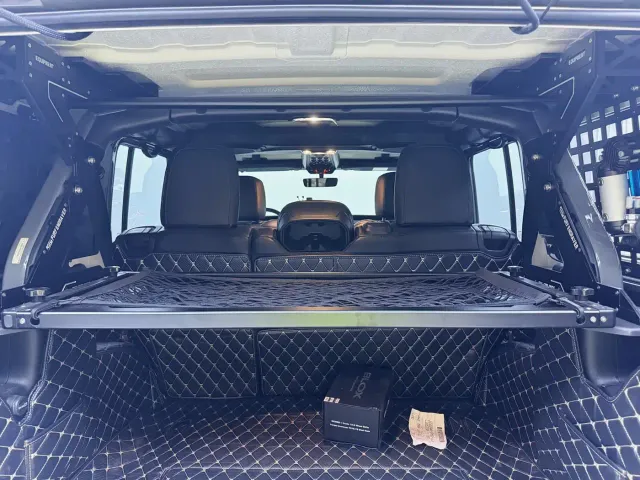 Jeep Wrangler — Фото автомобиля 13