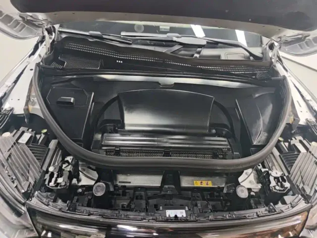Mercedes-Benz EQE SUV — Фото автомобиля 19