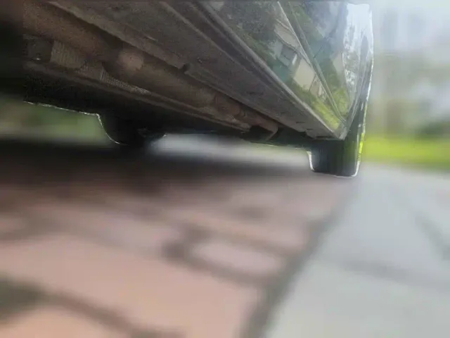 Li Auto L8 — Фото автомобиля 4