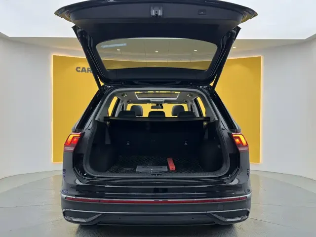 Volkswagen Tiguan L — Фото автомобиля 12