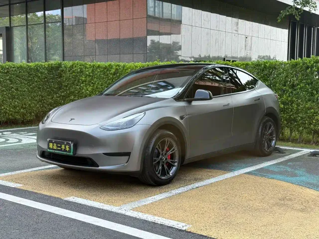 Фотография автомобиля — Tesla Model Y