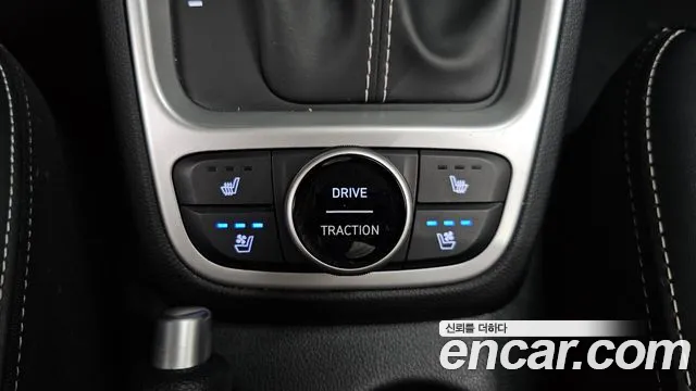 Hyundai Venue — Фото автомобиля 29