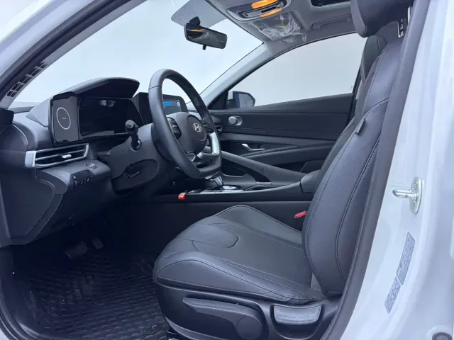 Hyundai Elantra — Фото автомобиля 7