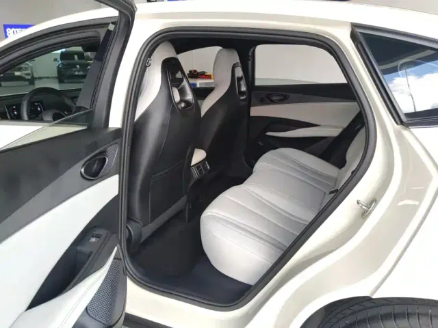 BYD Seal 06 — Фото автомобиля 11