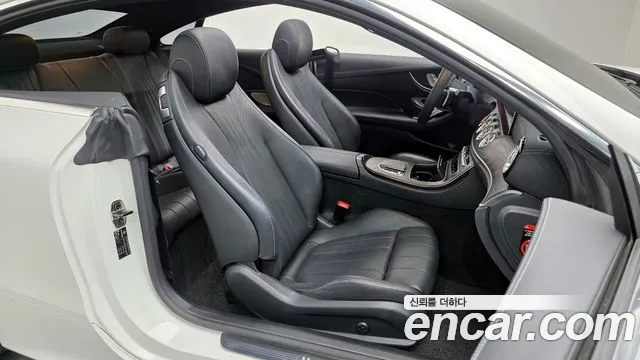Mercedes-Benz E-Class — Фото автомобиля 11