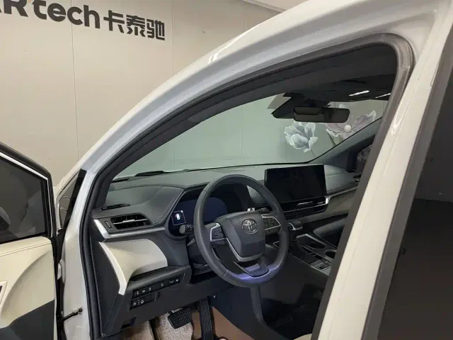 Toyota Granvia — Фото автомобиля 24