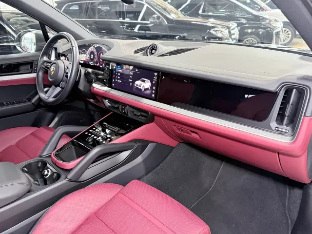 Porsche Cayenne — Фото автомобиля 12
