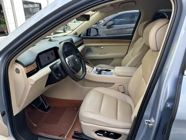 Aito M5 — Фото автомобиля 3