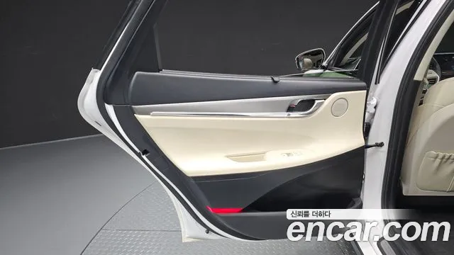 Hyundai Grandeur (New) Hybrid — Фото автомобиля 14