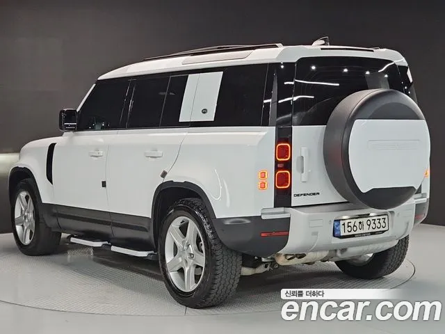 Land Rover Defender — Фото автомобиля 3