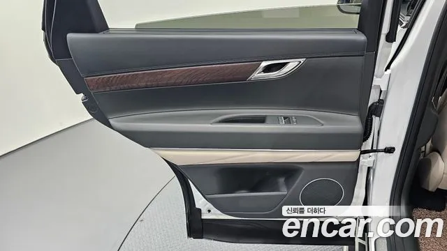 Genesis GV80 — Фото автомобиля 24