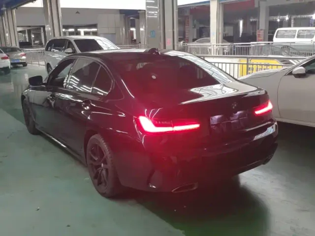 BMW 3 Series — Фото автомобиля 4