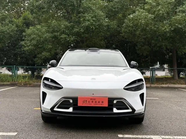 Xiaomi YU7 — Фото автомобиля 2