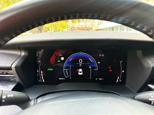 Toyota Camry — Фото автомобиля 11