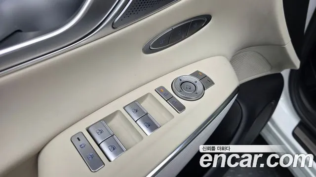 Genesis GV70 — Фото автомобиля 28