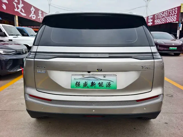 GAC Aion Y — Фото автомобиля 12