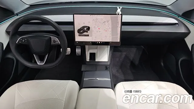 Tesla Model 3 — Фото автомобиля 10