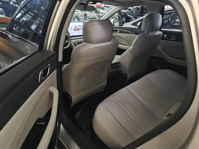 Geely Galaxy Stellar 6 — Фото автомобиля 16