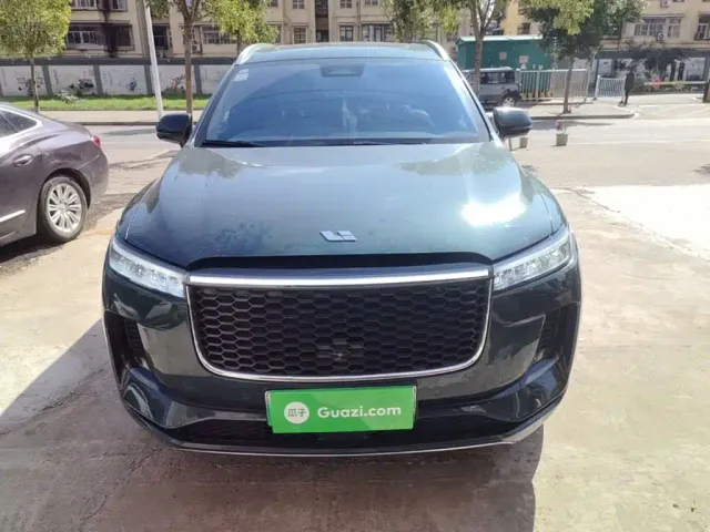 Li Auto ONE — Фото автомобиля 2