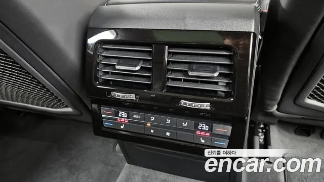 Volkswagen Touareg Touareg 3 поколение 3.0 TDI Prestige — Фото автомобиля 19
