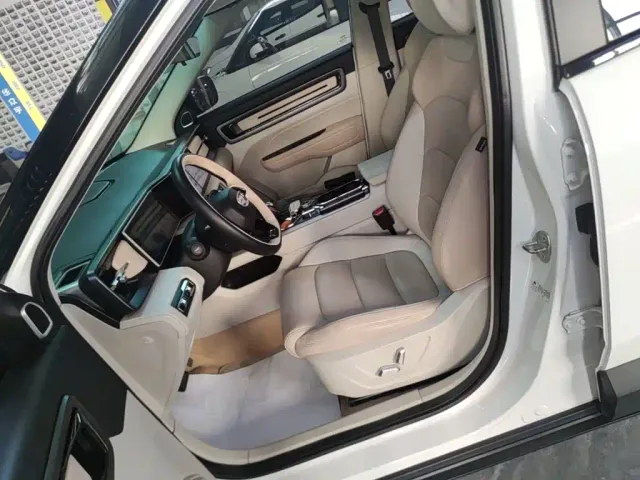Geely ICON — Фото автомобиля 14
