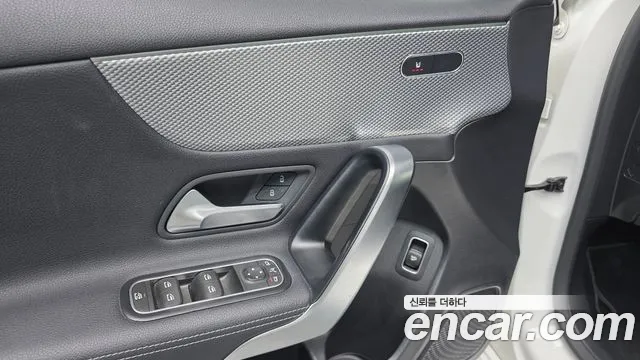 Mercedes-Benz A-Class — Фото автомобиля 12