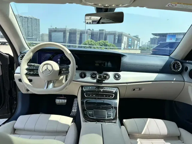 Mercedes-Benz E-Class — Фото автомобиля 10