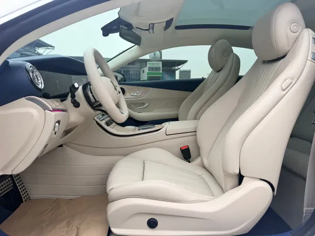 Mercedes-Benz E-Class — Фото автомобиля 10