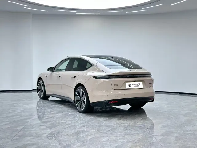 Nio ET5 — Фото автомобиля 2