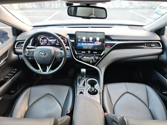 Toyota Camry — Фото автомобиля 8