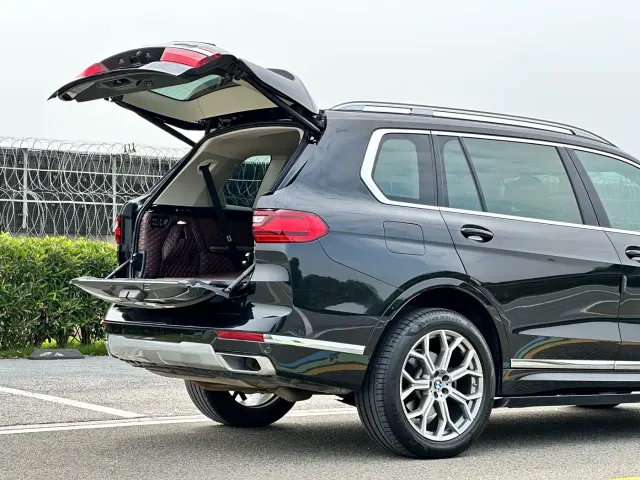 BMW X7 — Фото автомобиля 8