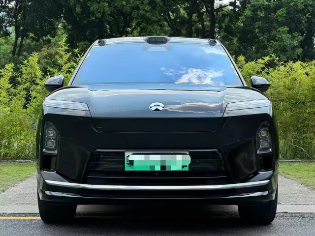 Nio ES8 — Фото автомобиля 2