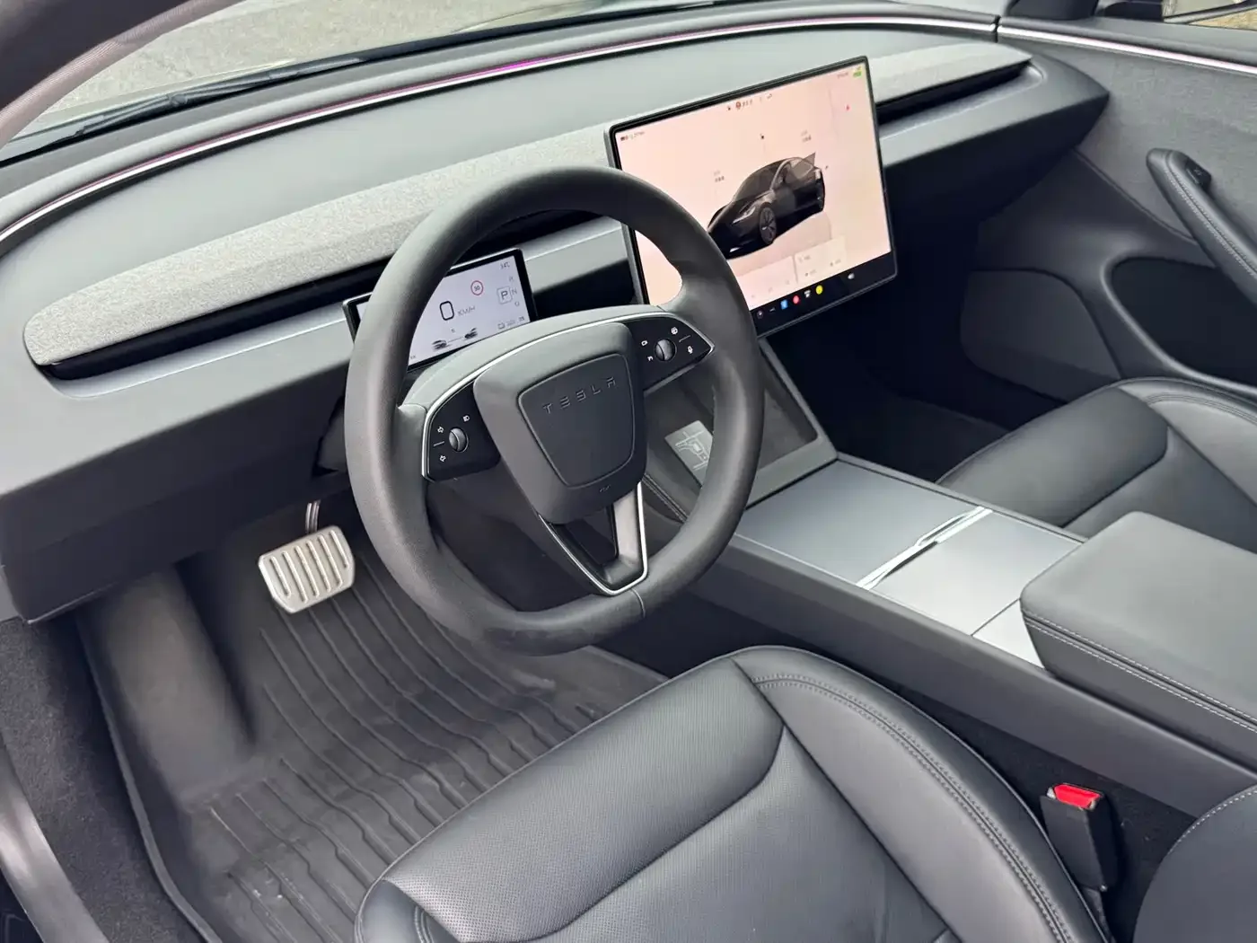 Tesla Model 3 2023 Rear-Wheel Drive — Фото автомобиля 4