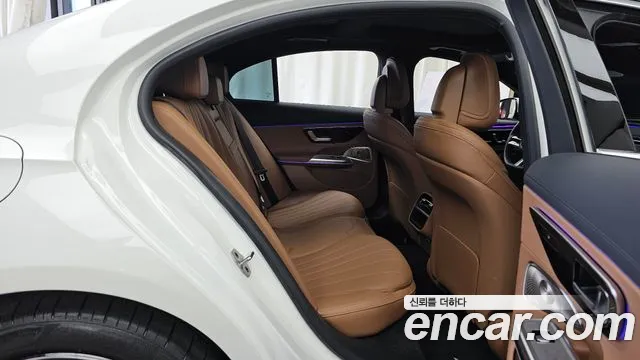 Mercedes-Benz E-Class W214 — Фото автомобиля 18