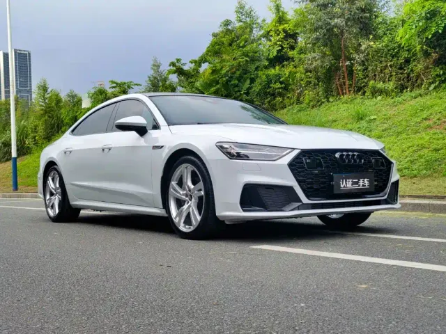 Audi A7L — Фото автомобиля 3